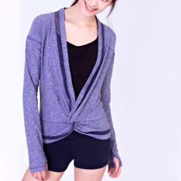 Ivivva Girl's Long Sleeve Criss Cross Gray Size 12 - Picture 10 of 10